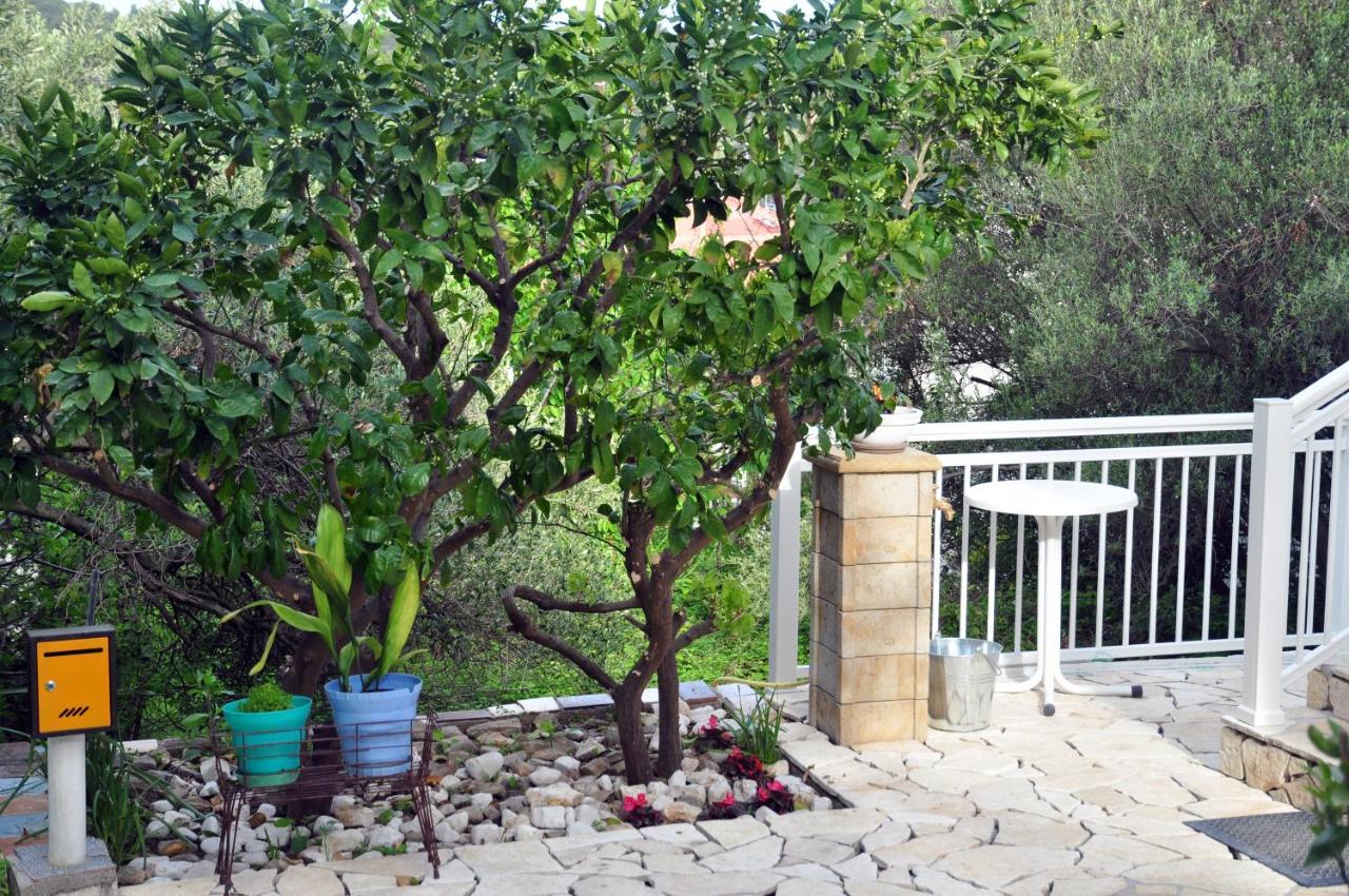 Rose Rooms At Island Of Rab Banjol Exteriör bild